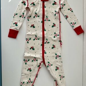 Hanna Andersson Holly Berry Zip Sleeper